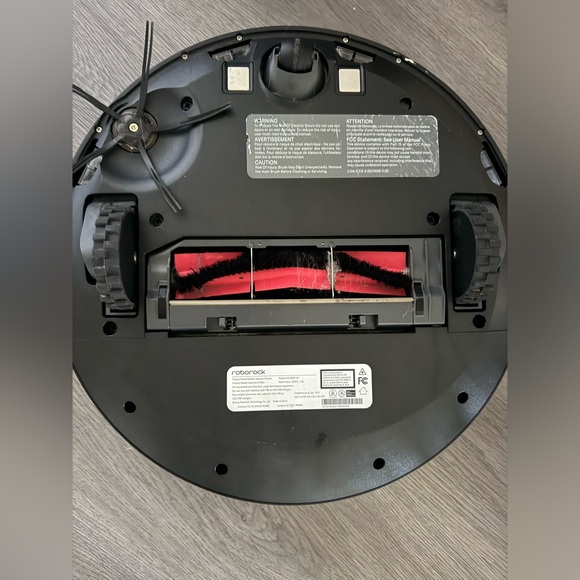Roborock S4 Max- excellent condition, roller and side brush recently replaced! - Picture 2 of 3